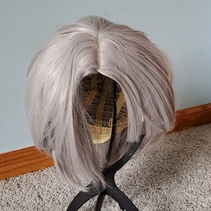 Silver wig
